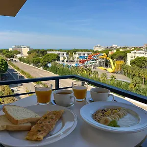  Apartment Savana Modern By The Sea
